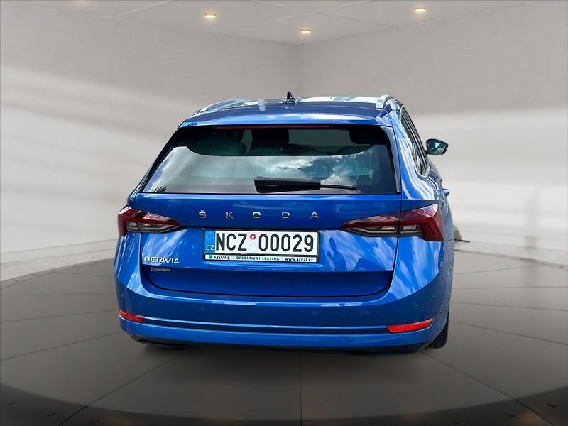 Škoda Octavia 2,0 TDI Style DSG - fotka 5 z 11