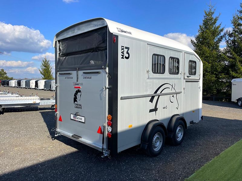 Cheval Liberté (2026) MAXI 3 BÍLÝ - fotka 6 z 29