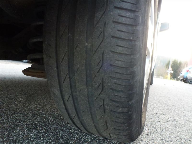 Mercedes-Benz Vito 2,2 113CDI  KAWA 5 míst - fotka 44 z 46