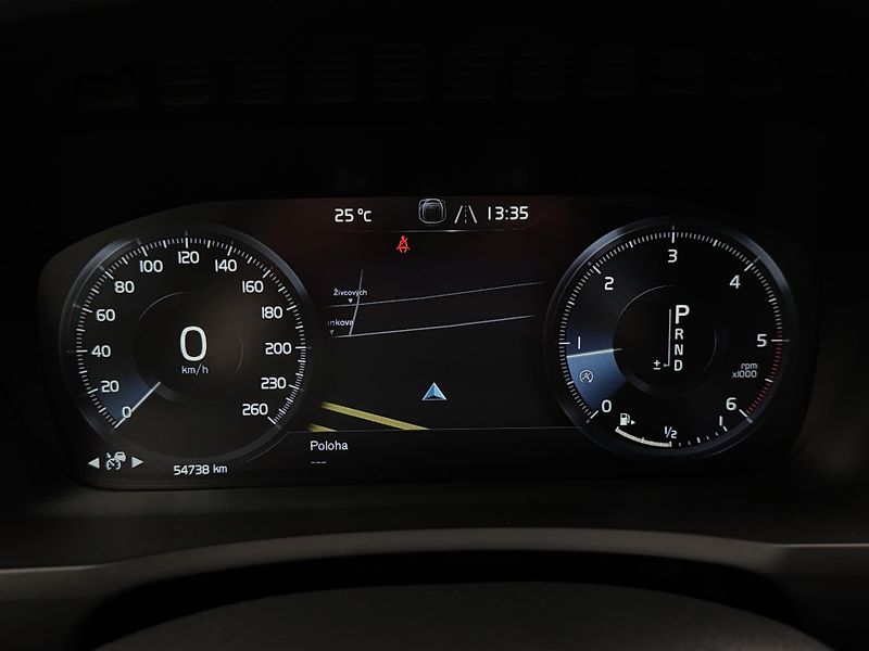 Volvo XC90 D5 AWD INSCRIPTION CZ 1.maj - fotka 16 z 54
