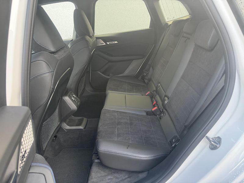 BMW Řada 2 218i Active Tourer M-Sport - fotka 8 z 17