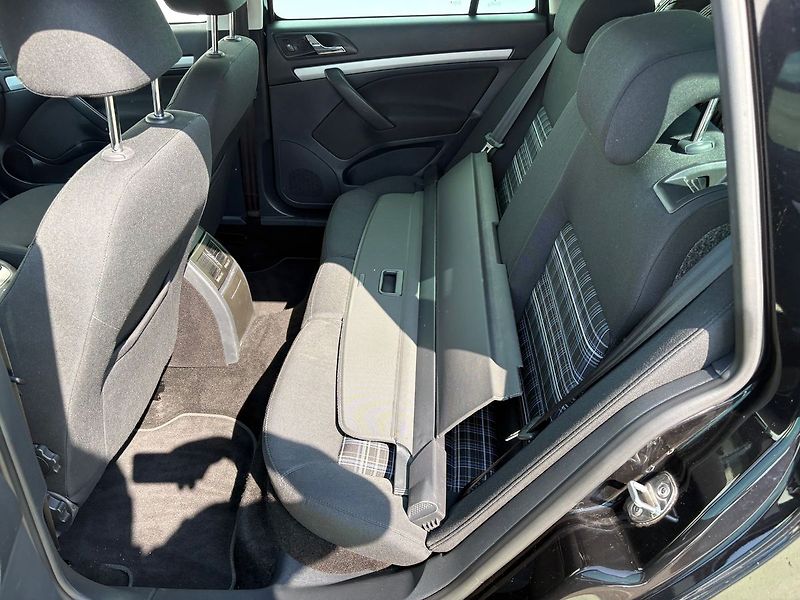 Škoda Octavia 1.6TDI, 77kW, A.Klima, Tažné - fotka 7 z 26