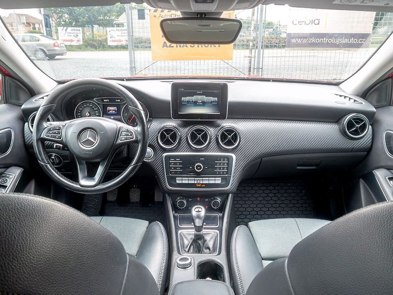 Mercedes-Benz GLA (2017) 200D 100KW LED – PO SERVISU - fotka 15 z 48