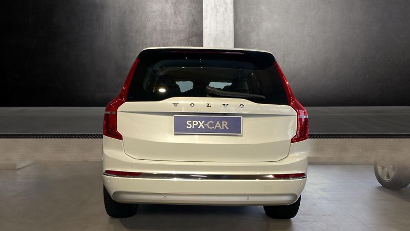 Volvo XC90 INSCRIPTION, B5 AWD, 173+10 kW - fotka 5 z 31