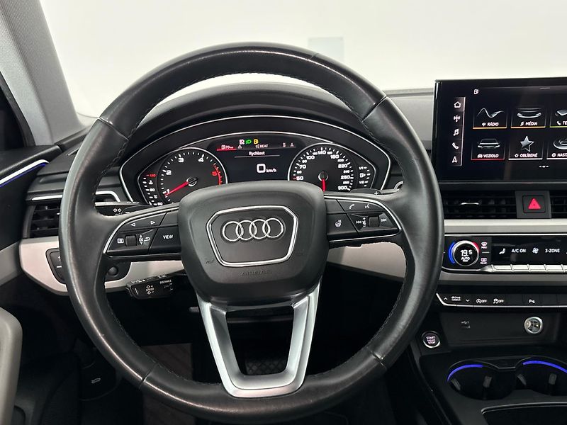 Audi A4 40 - fotka 18 z 30