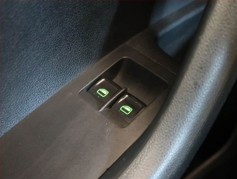 Škoda Octavia (2013) 1.2 TSI, Serv.kniha, Tempomat - fotka 13 z 13