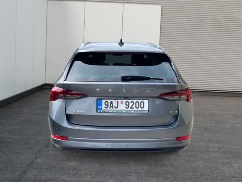 Škoda Octavia 2,0 TSI 140 Style 4x4 AT - fotka 5 z 11