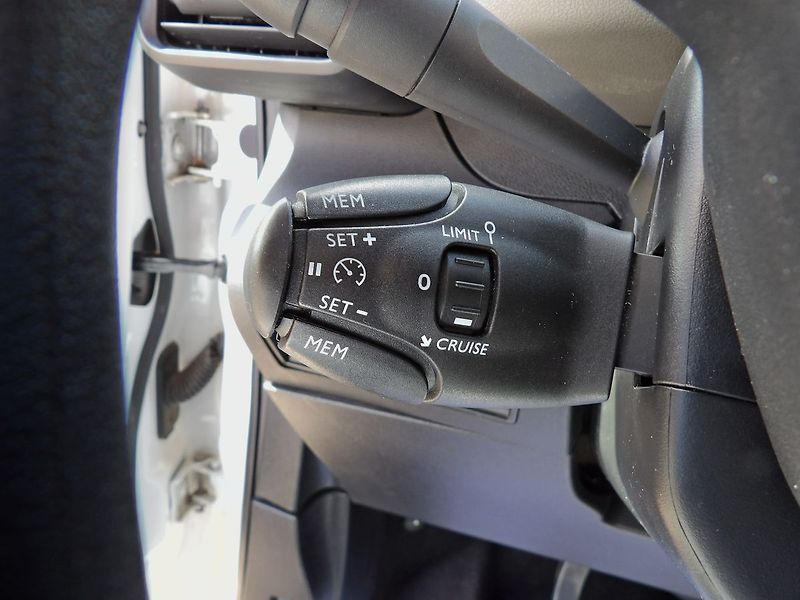 Peugeot Rifter 1.5 BlueHDI Active ČR 5míst - fotka 13 z 29