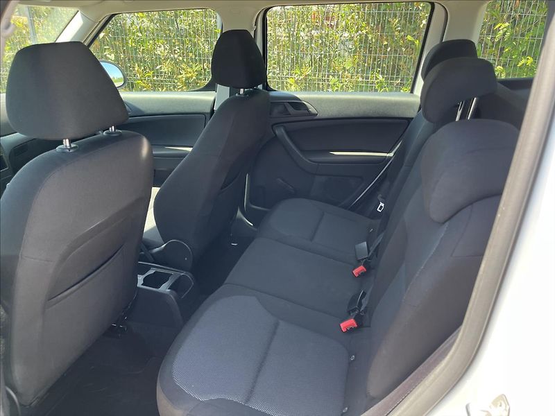 Škoda Yeti 1,2 TSi 81KW KLIMA 2x KOLA - fotka 13 z 37