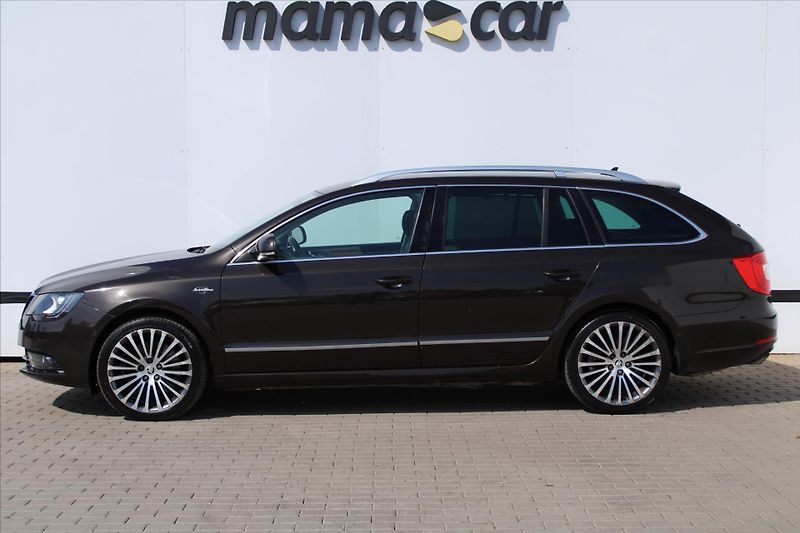 Škoda Superb 3.6 FSI 4x4 L&K NAVI DPH ČR - fotka 4 z 25