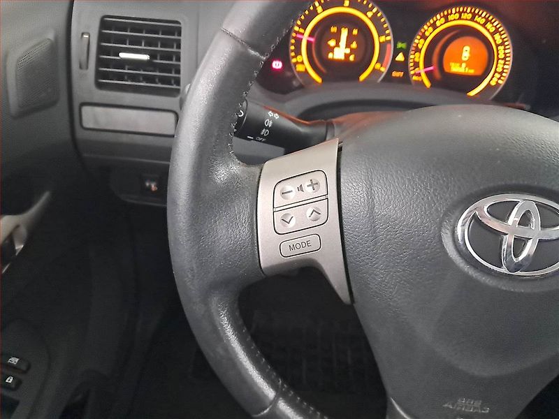 Toyota Auris (2008) 1.4 D-4D, Serv.kniha - fotka 17 z 17