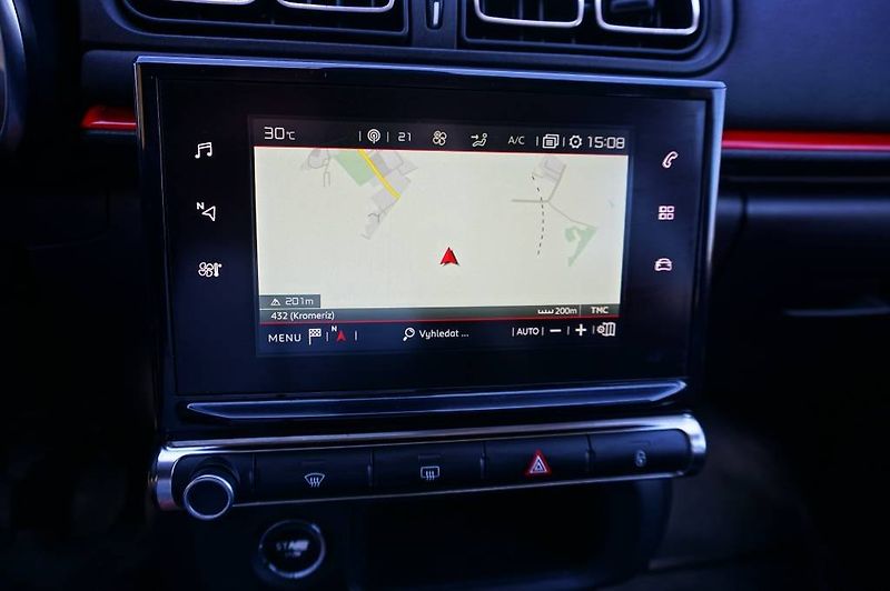 Citroën C3 (2018) SHINE 1,2 PT 60 kW - fotka 33 z 51