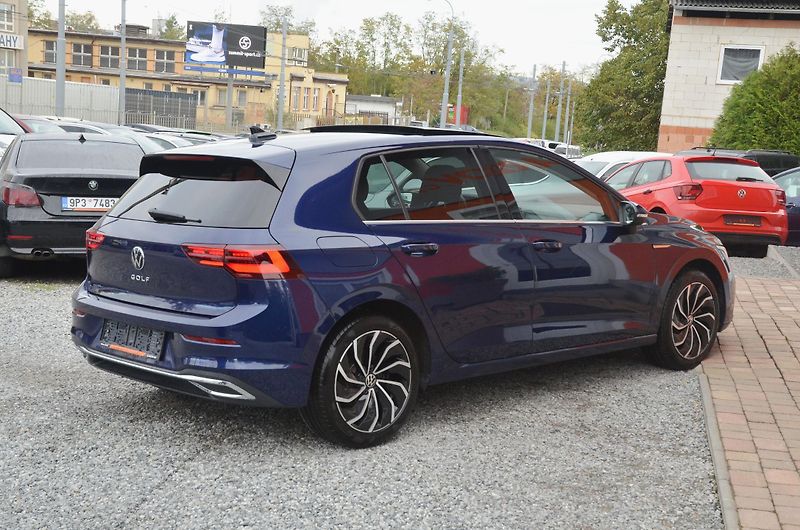 Volkswagen Golf (2022) 2.0 TSi 140kW DSG Style iQ-LED - fotka 6 z 50