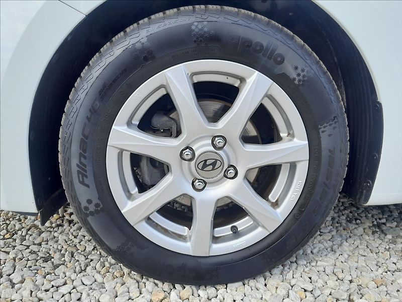 Hyundai i20 1,25i 16V 55kW - fotka 40 z 45