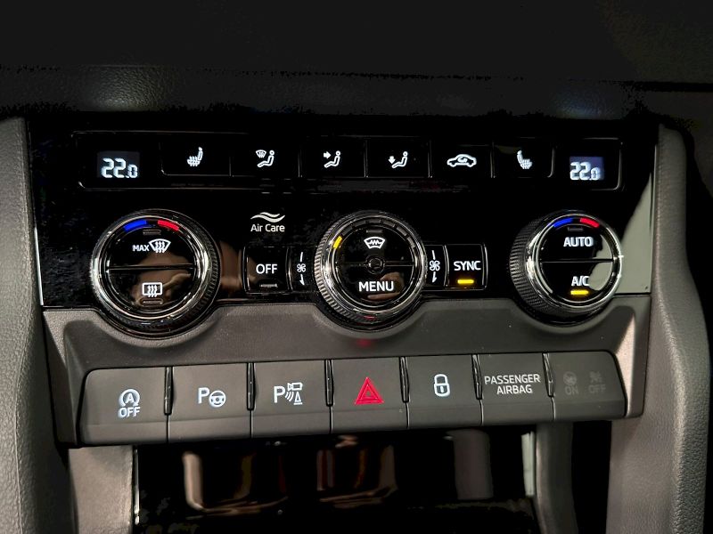 Škoda Karoq (2026) SPORTLINE 2.0TDI 110KW 4X4 DSG - fotka 31 z 42