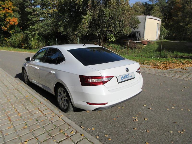 Škoda Superb 2,0 TDi, Kůže, Vada DPF, Kosme - fotka 8 z 26