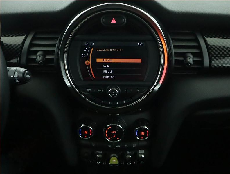Mini Ostatní (2020) Cooper SE 32 kWh, SoH 95% - fotka 12 z 17