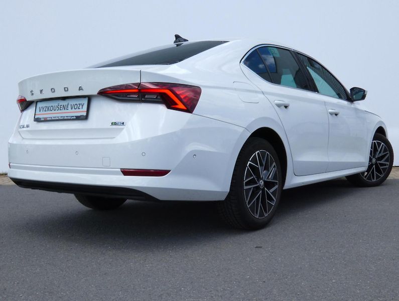 Škoda Octavia (2023) Style Plus 1,5 TSI 110KW - fotka 10 z 30