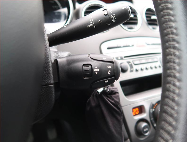 Peugeot 308 (2013) Style 1.6 HDi, Serv.kniha - fotka 19 z 19
