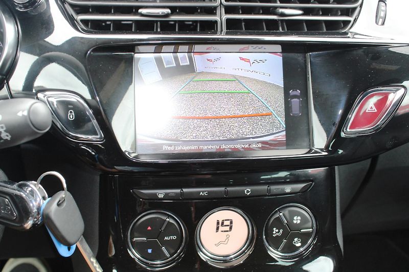 Citroën DS3 (2016) 1,2i KLIMA TEMPOMAT NAVI DAB - fotka 19 z 25