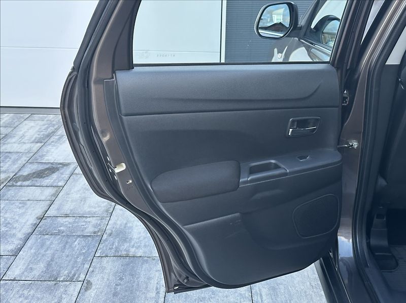 Mitsubishi ASX 1,6 117PS  Invite+ Audio - fotka 15 z 49