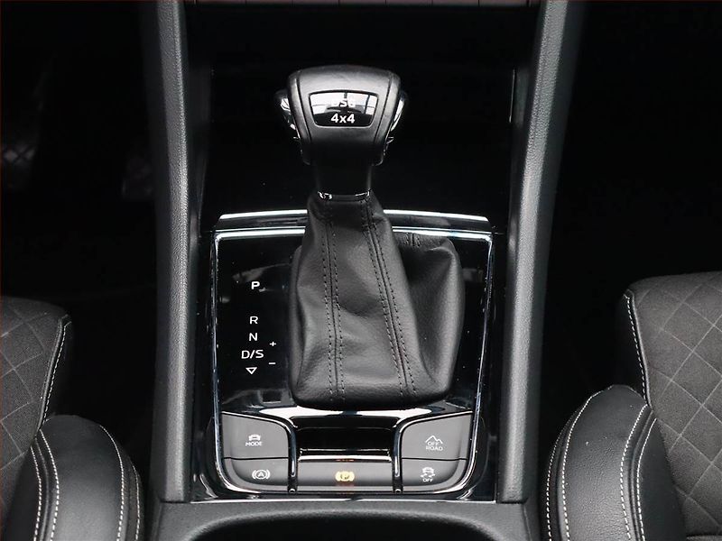 Škoda Karoq (2019) 2.0 TDI - fotka 11 z 22