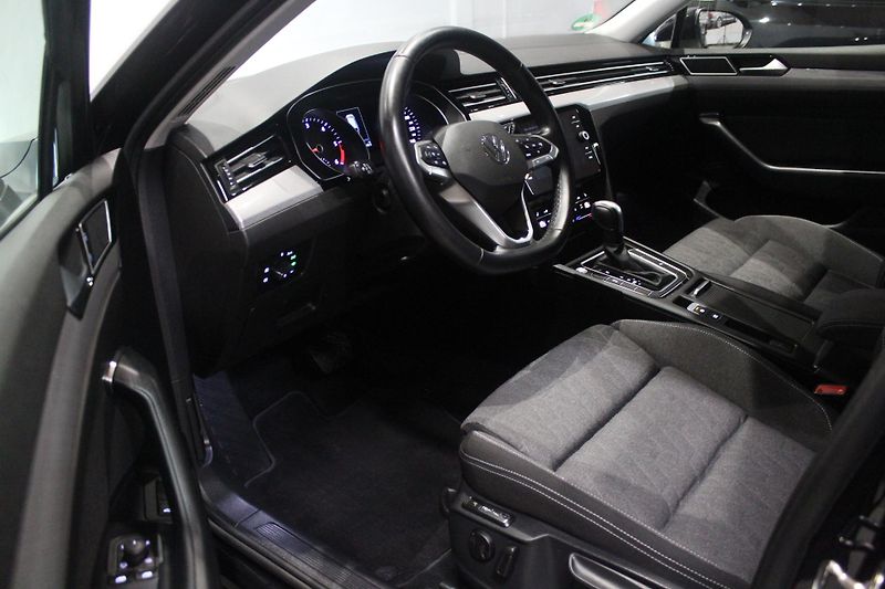 Volkswagen Passat (2023) 110kW, Tažné, Nezávislé topení - fotka 7 z 34
