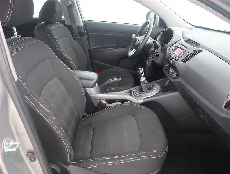 Kia Sportage (2015) 1.6 GDI - fotka 9 z 14