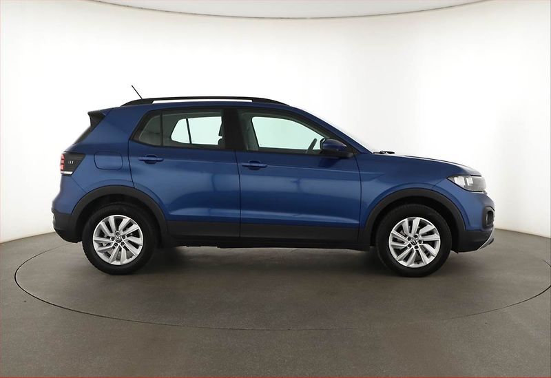 Volkswagen T-Cross (2023) Life 1.0 TSI, Navi - fotka 6 z 18
