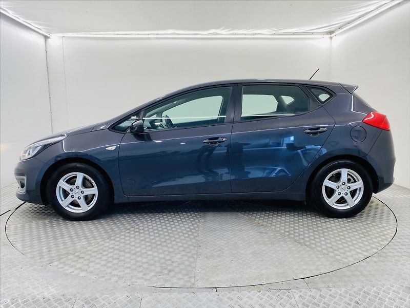 Kia Ceed 1,4 CVVT 73 kW Klima 1. maj.ČR - fotka 3 z 24