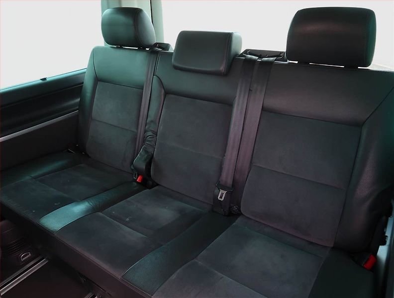Volkswagen Multivan (2013) Highline 2.0 TDI 4Motion, ČR - fotka 21 z 24