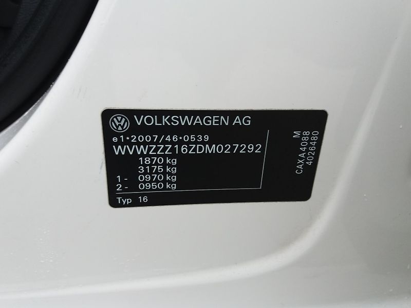 Volkswagen Jetta 1.4TSi,DSG,90kW,SERVI.KNÍŽKA!! - fotka 18 z 23