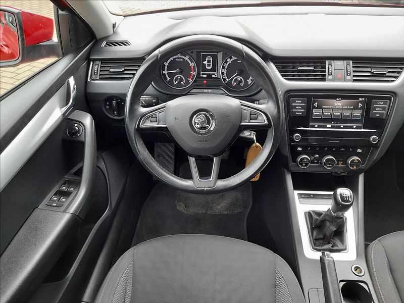 Škoda Octavia 1,5 TSi Ambition - fotka 11 z 18