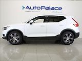 Volvo XC40 2,0 T4 140kW Insc. H/K 1.maj.Č - náhled 4