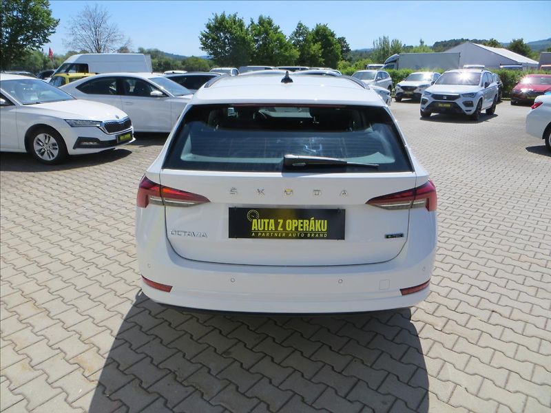 Škoda Octavia 1,5 TSI 110kW DSG Ambition ČR - fotka 6 z 26