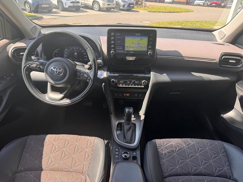 Toyota Yaris Cross 1.5 AWD Executive - fotka 11 z 14
