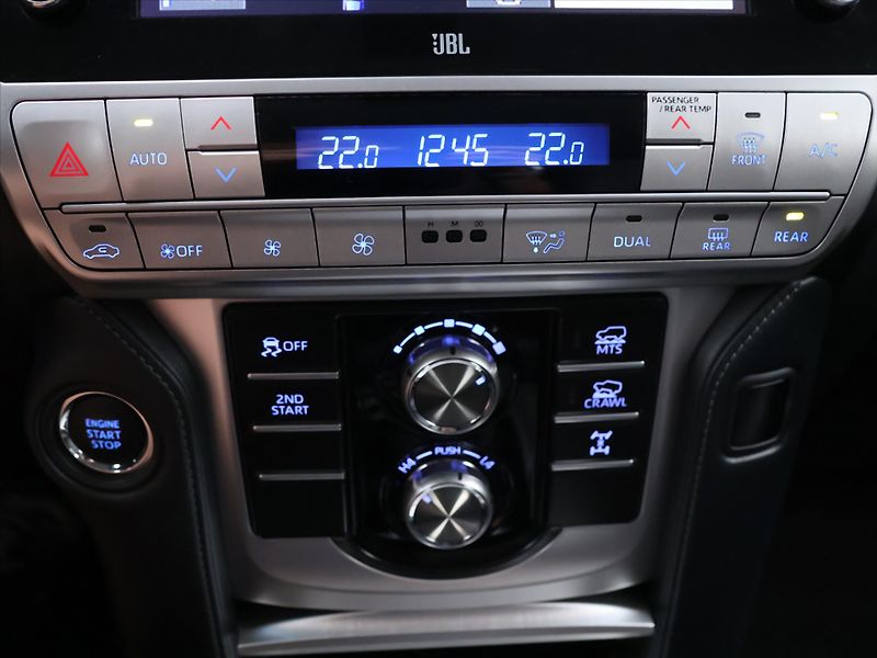 Toyota Land Cruiser 2,8 D-4D 150KW CZ 1.MAJ 4X4 - fotka 27 z 40