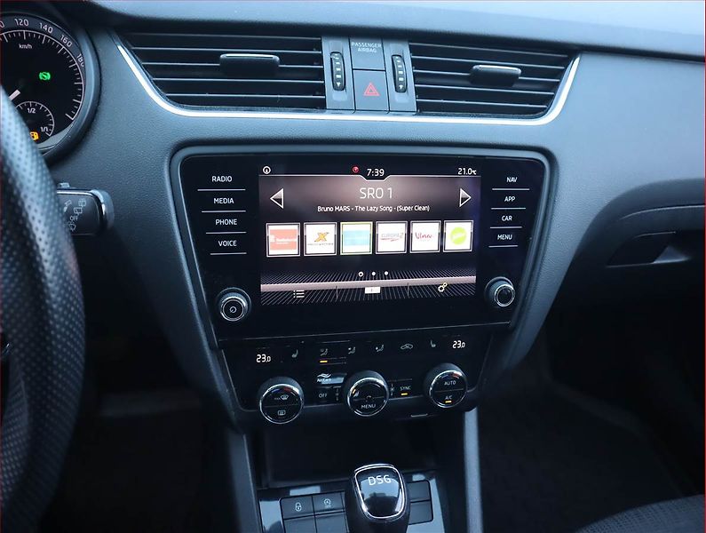 Škoda Octavia (2019) 1.6 TDI, Automat, Serv.kniha - fotka 12 z 21