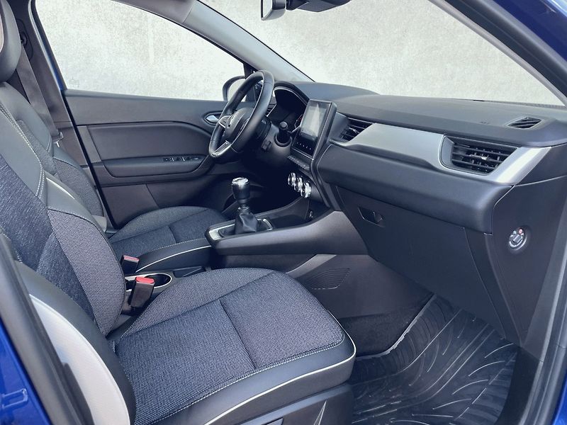 Renault Captur (2023) TECHNO 1,3TCe 140k - fotka 13 z 24