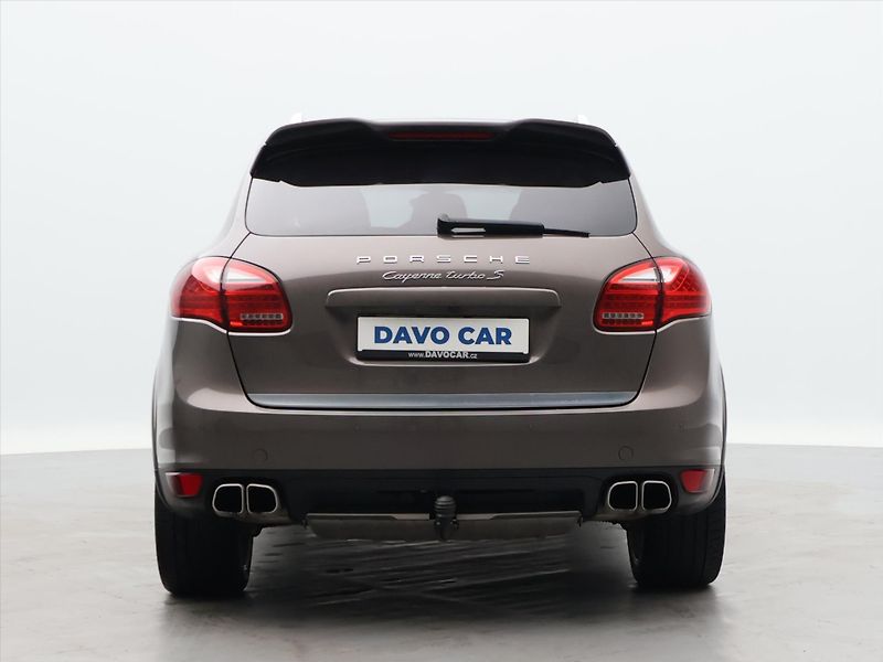 Porsche Cayenne 4.8 Turbo S 405kW DPH CZ - fotka 6 z 30