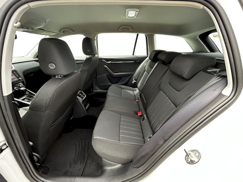 Škoda Octavia (2019) Combi 1.5 TSI 96kW Plyn (CNG) - fotka 27 z 30