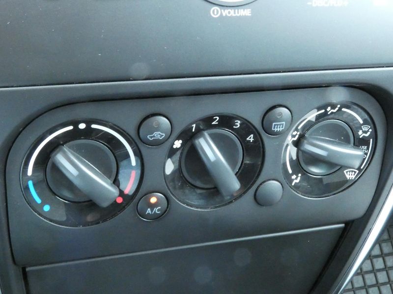 Suzuki SX4 (2013) 1.6 VVT - fotka 30 z 30