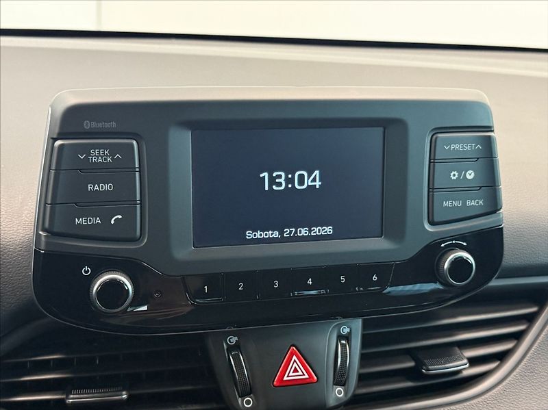 Hyundai i30 1,0 T-GDI COMFORT 1.MAJITEL - fotka 10 z 16