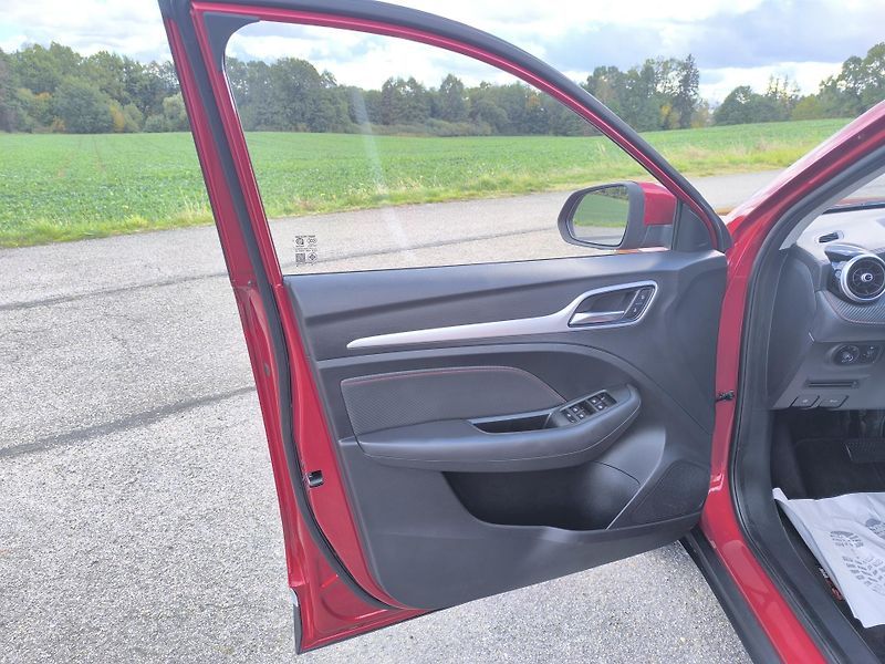 MG ZS (2024) 1,0 TGDi, NOVÉ ČR, ZÁRUKA - fotka 16 z 40