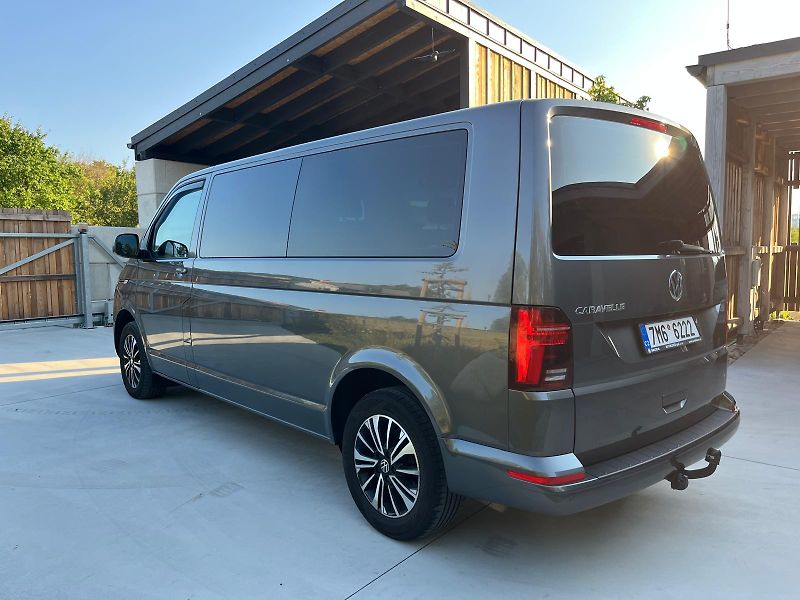 Volkswagen Caravelle (2023) 2,0 TDi DSG LONG 8-míst tažné  - fotka 4 z 23