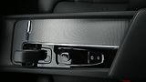 Volvo V60 B4 benzin Plus Dark DCT - náhled 17