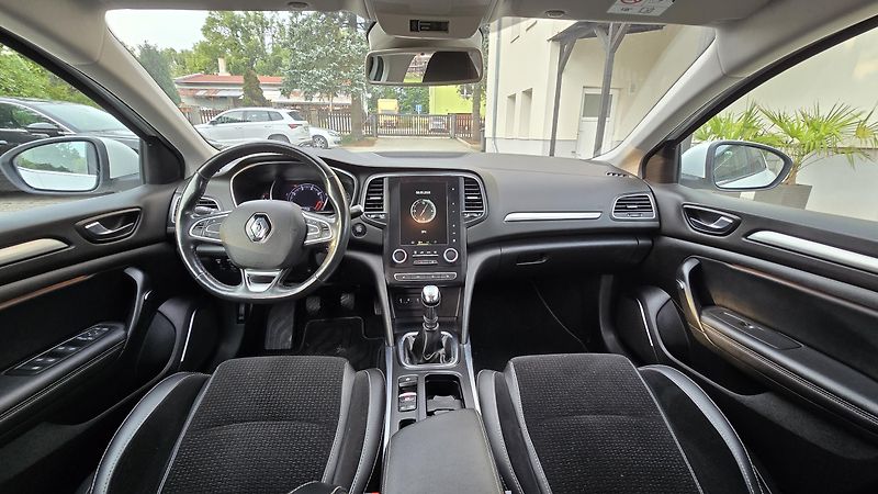 Renault Mégane (2019) top stav - fotka 17 z 18