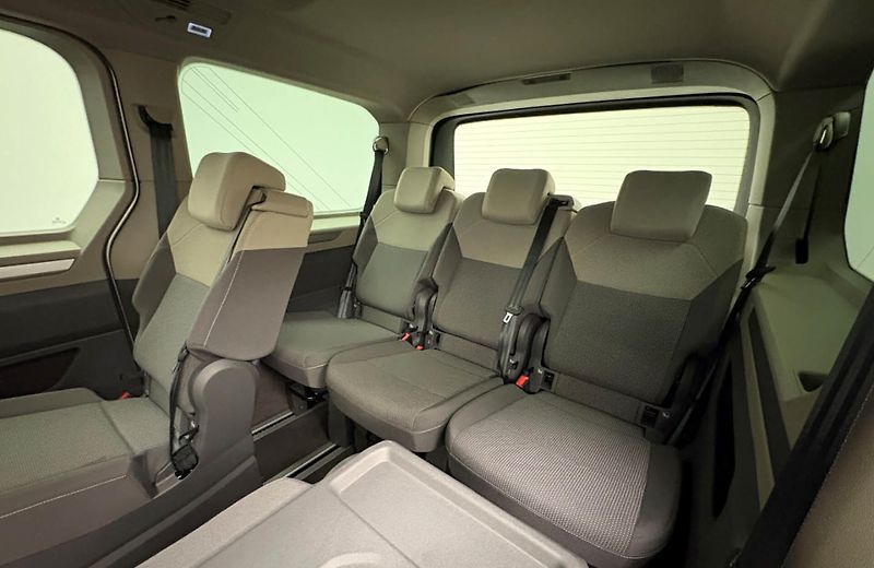 Volkswagen Multivan TDI Life Long Kam ACC El. dveř - fotka 8 z 12