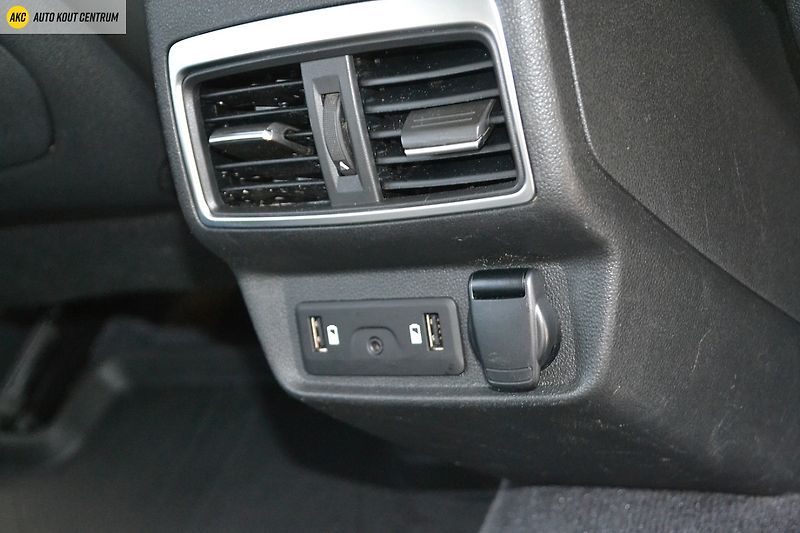 Renault Koleos 2.0dCi INITIALE PARIS 4x4 X-Tr - fotka 26 z 74