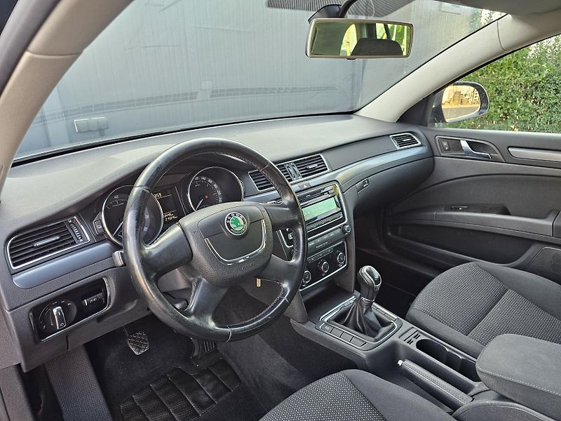 Škoda Superb 1.4 TSI 92kW,TAŽNÉ,SERVISKA - fotka 25 z 45